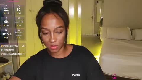 Snapshot of hellsd97 chatting on December 31, 2:19 am hellsd97 online show from December 31, 2:19 am