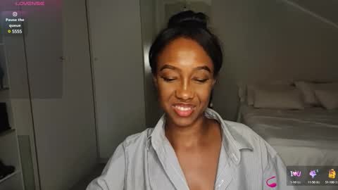 Snapshot of hellsd97 chatting on February 7, 2:29 am hellsd97 online show from February 7, 2:29 am