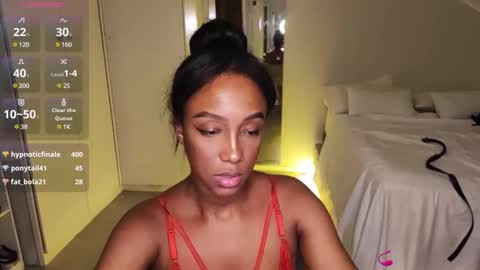 Snapshot of hellsd97 chatting on February 20, 5:23 am hellsd97 online show from February 20, 5:23 am