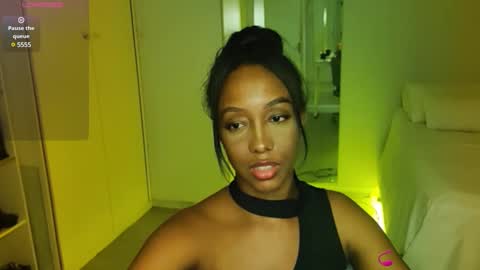 Snapshot of hellsd97 chatting on February 22, 1:55 am hellsd97 online show from February 22, 1:55 am