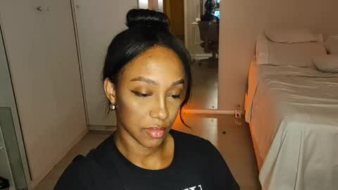 Snapshot of hellsd97 chatting on March 11, 1:26 am hellsd97 online show from March 11, 1:26 am