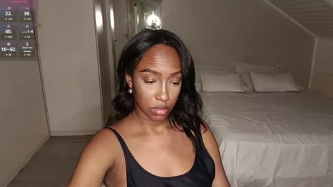 Snapshot of hellsd97 chatting on October 15, 1:28 am hellsd97 online show from October 15, 1:28 am