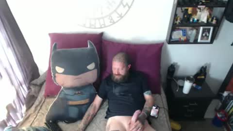 Snapshot of helsinski98 chatting on March 8, 1:36 pm Byorn online show from March 8, 1:36 pm