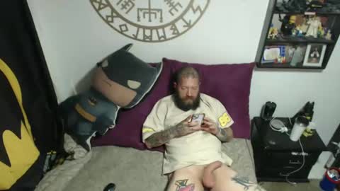 Snapshot of helsinski98 chatting on March 10, 12:40 am Byorn online show from March 10, 12:40 am