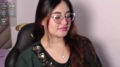 Snapshot of heluejamil chatting on October 18, 7:25 pm Zahira online show from October 18, 7:25 pm