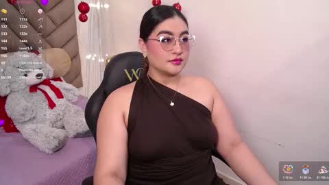 Snapshot of heluejamil chatting on November 13, 9:03 pm Zahira online show from November 13, 9:03 pm