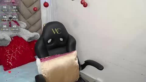 Snapshot of heluejamil chatting on December 1, 7:41 pm Zahira online show from December 1, 7:41 pm