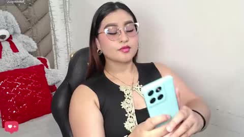 Snapshot of heluejamil chatting on January 5, 7:39 pm Zahira online show from January 5, 7:39 pm