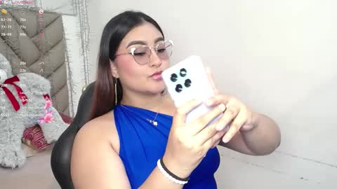 Snapshot of heluejamil chatting on January 17, 7:39 pm Zahira online show from January 17, 7:39 pm