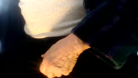 Helvell online show from April 2, 7:28 am