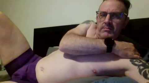 hempie1973 online show from June 27, 1:50 pm
