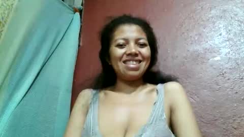 Snapshot of henitsaldy chatting on March 20, 6:35 pm henitsaldy online show from March 20, 6:35 pm