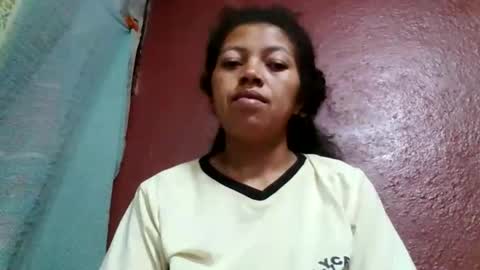 Snapshot of henitsaldy chatting on March 25, 7:36 am henitsaldy online show from March 25, 7:36 am