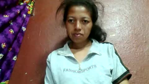 Snapshot of henitsaldy chatting on April 9, 7:36 am henitsaldy online show from April 9, 7:36 am