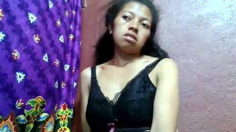 henitsaldy online show from May 4, 2:57 pm