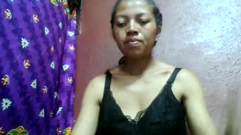 henitsaldy online show from May 5, 3:20 pm
