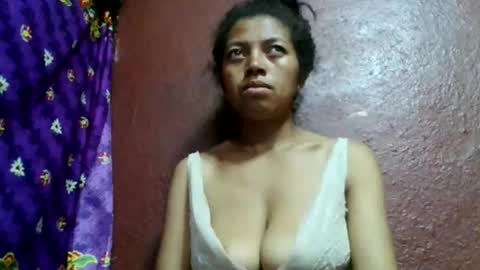 henitsaldy online show from May 9, 6:46 pm