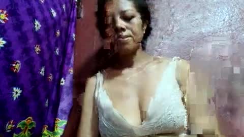 henitsaldy online show from May 11, 4:04 pm