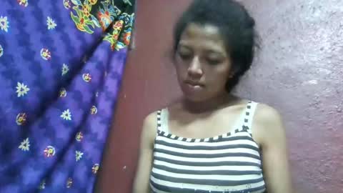 henitsaldy online show from May 17, 2:24 pm