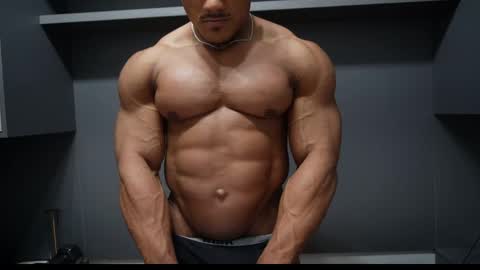 Henri online show from March 31, 10:32 pm