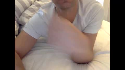 Snapshot of henryhipster chatting on November 18, 7:24 am Henryhipster sub spank useme new Europe Twink kiss first fit kinky naughty online show from November 18, 7:24 am