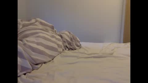 Snapshot of henryhipster chatting on January 14, 8:53 am Henryhipster sub spank useme new Europe Twink kiss first fit kinky naughty online show from January 14, 8:53 am