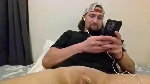 Snapshot of henryjackk chatting on February 17, 10:01 am HenryJackk online show from February 17, 10:01 am