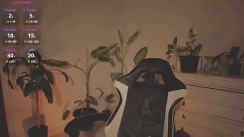 Snapshot of hera_069 chatting on September 18, 3:58 pm Hello I am Valentina independent Colombian model I love sensuality and pleasure welcome online show from September 18, 3:58 pm