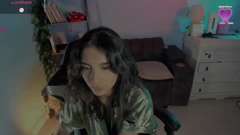 Snapshot of hera_069 chatting on March 18, 7:06 pm Hello I am Valentina independent Colombian model I love sensuality and pleasure welcome online show from March 18, 7:06 pm