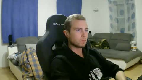 John Pearl online show from March 13, 8:04 pm