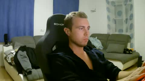 John Pearl online show from May 23, 8:02 pm
