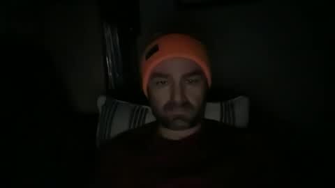 Snapshot of here_i_am_dan chatting on February 12, 8:31 am here_i_am_dan online show from February 12, 8:31 am