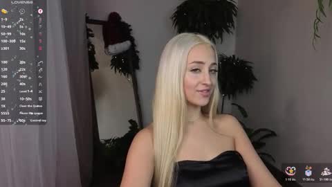 Snapshot of here_wego_again_ chatting on December 16, 2:16 am Elise online show from December 16, 2:16 am