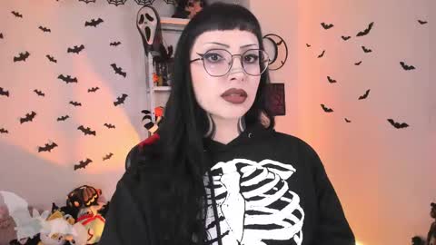 Snapshot of herinfernalmajesty chatting on February 23, 12:09 am Marie online show from February 23, 12:09 am