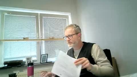 hering76 online show from March 31, 7:53 am