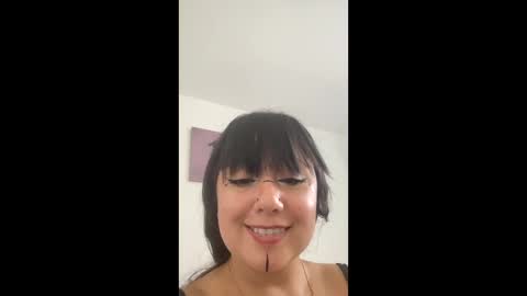 hermaioni77 online show from May 6, 9:31 pm