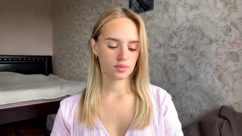 Sylvia online show from September 12, 8:14 am