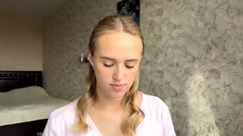 Sylvia online show from September 17, 8:38 am