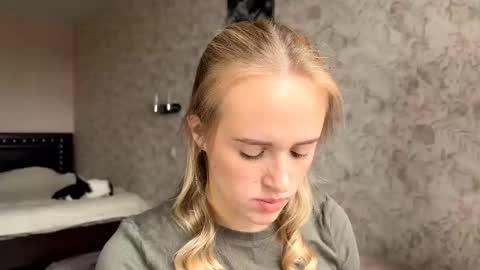 Sylvia online show from September 19, 8:05 am