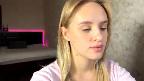 Sylvia online show from October 10, 7:18 am