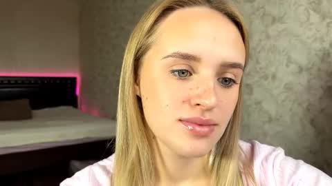 Sylvia online show from October 13, 8:36 am