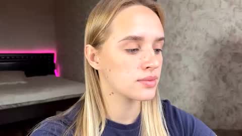 Sylvia online show from October 21, 7:53 am