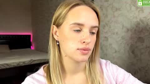 Sylvia online show from October 22, 8:14 am