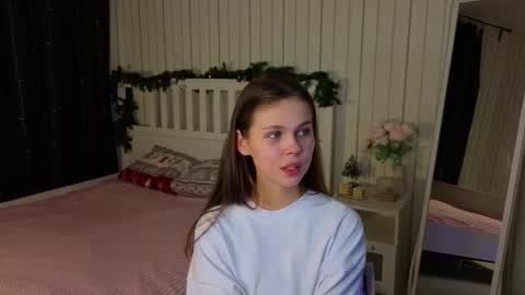 Snapshot of herminasouth chatting on March 19, 7:07 pm Nicole online show from March 19, 7:07 pm