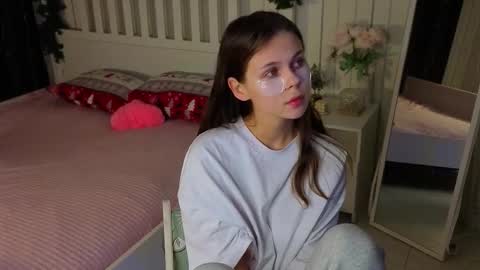 Snapshot of herminasouth chatting on March 20, 6:13 pm Nicole online show from March 20, 6:13 pm