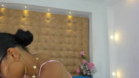 hermione_brown online show from May 1, 7:07 pm