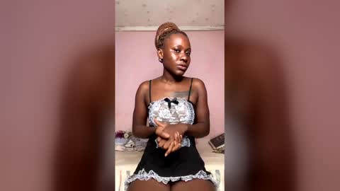 Snapshot of herslatt chatting on February 15, 3:14 am herslatt online show from February 15, 3:14 am