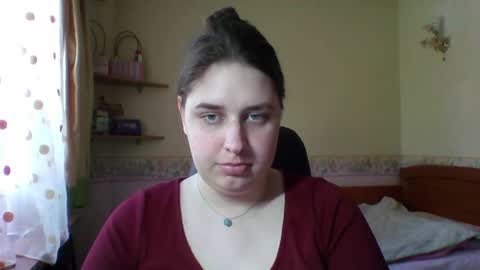 hess_luna_ online show from May 7, 9:03 am