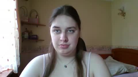 hess_luna_ online show from May 8, 9:03 am