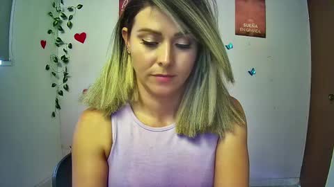 Snapshot of hestesiaxx chatting on February 27, 10:31 pm Hestesiaxx online show from February 27, 10:31 pm